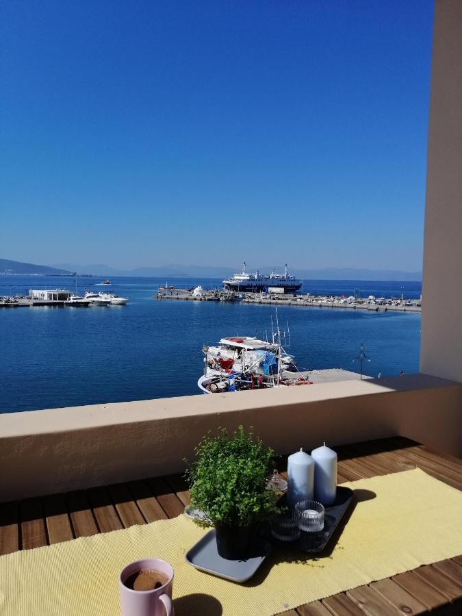 Aegina Port Apt 2-Διαμέρισμα Στο Λιμάνι Της Αίγινας 2 מראה חיצוני תמונה