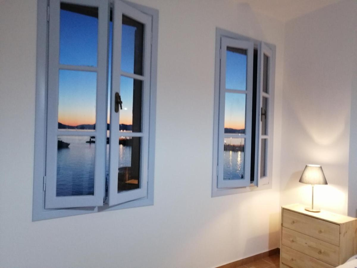 Aegina Port Apt 2-Διαμέρισμα Στο Λιμάνι Της Αίγινας 2 מראה חיצוני תמונה