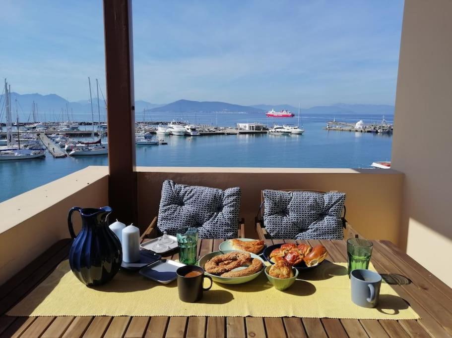 Aegina Port Apt 2-Διαμέρισμα Στο Λιμάνι Της Αίγινας 2 מראה חיצוני תמונה