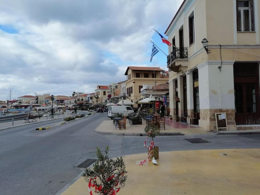 Aegina Port Apt 2-Διαμέρισμα Στο Λιμάνι Της Αίγινας 2 מראה חיצוני תמונה