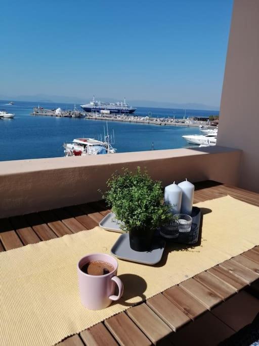 Aegina Port Apt 2-Διαμέρισμα Στο Λιμάνι Της Αίγινας 2 מראה חיצוני תמונה
