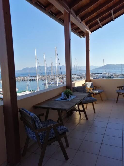 Aegina Port Apt 2-Διαμέρισμα Στο Λιμάνι Της Αίγινας 2 מראה חיצוני תמונה