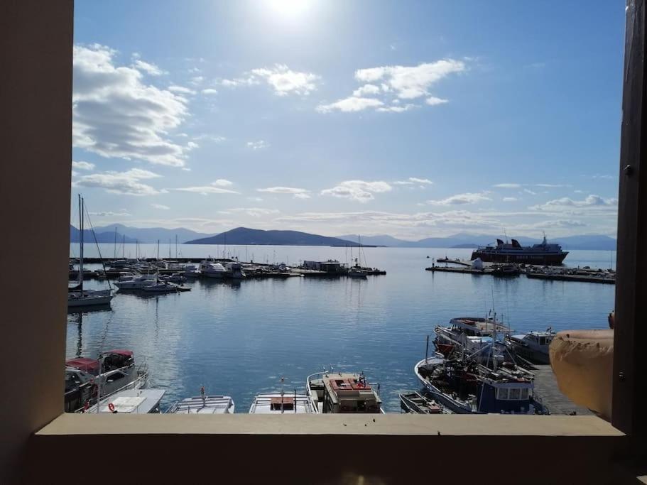 Aegina Port Apt 2-Διαμέρισμα Στο Λιμάνι Της Αίγινας 2 מראה חיצוני תמונה