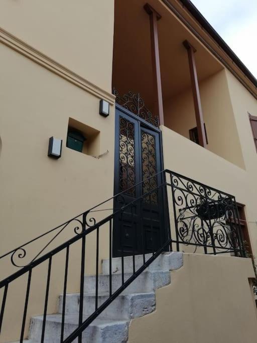Aegina Port Apt 2-Διαμέρισμα Στο Λιμάνι Της Αίγινας 2 מראה חיצוני תמונה